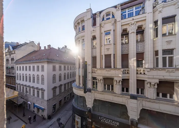 Elisabeth Apartment on Váci Street