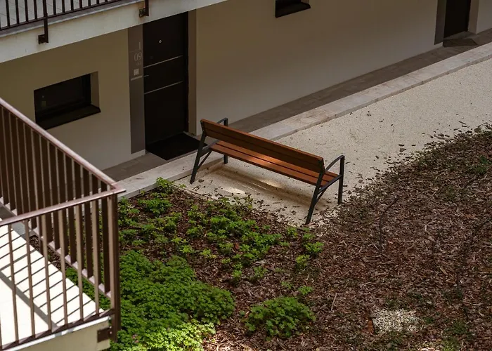 Modern & Newly Built Apartment With Private Garage