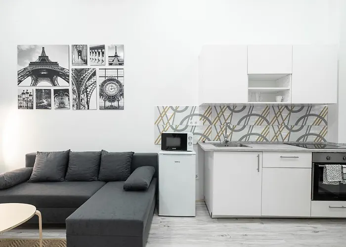City Center Quiet Flat