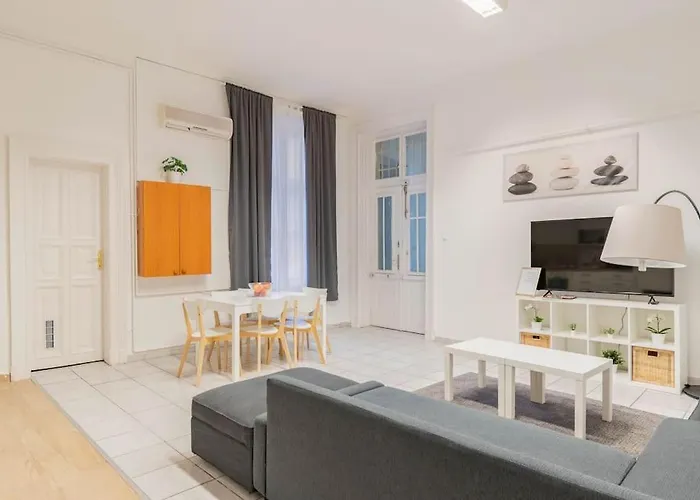 Queen Erzsebet Apartment