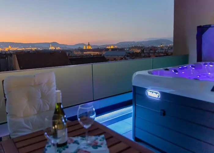 Centropolitan Penthouse With Jaccuzzi- 2 Free Parking- Self Check-In