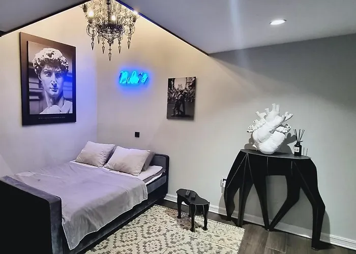 Bobo'S Luxury