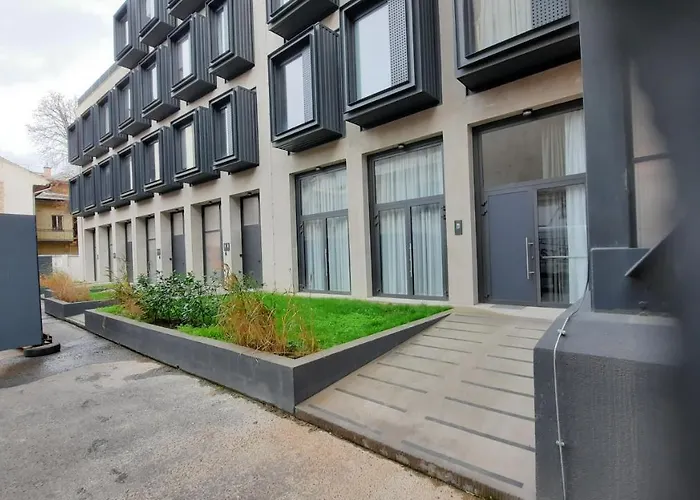 Peaceful Basement With Terrace & Free Gym