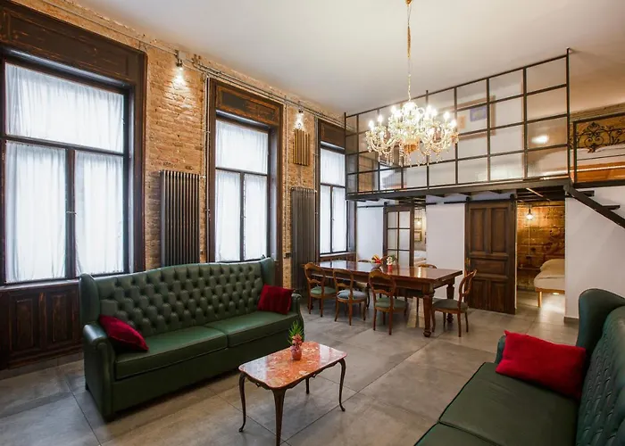 Address Royal Loft