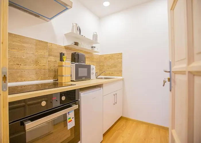 Cute Gallery Flat In Dob Str, Mars