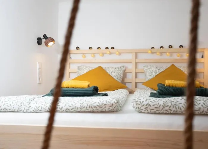 Green Goblin Apartment With Free Private Parking