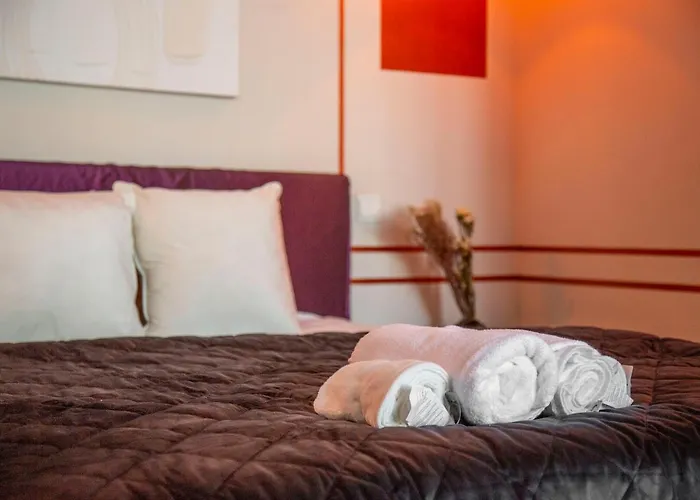 Exclusive & Stylish Central In The Heart Of