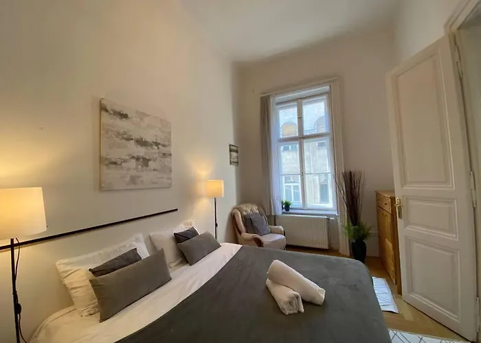 Spacious Andrassy