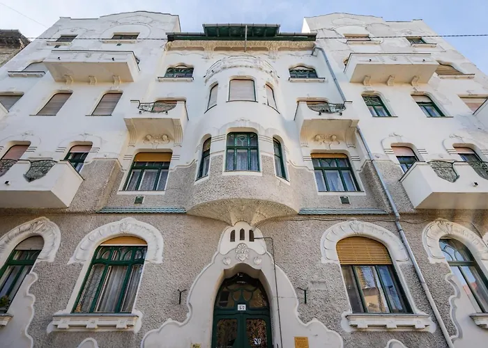 Court Crossing Apartment