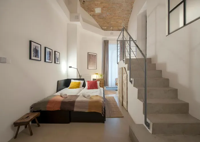 Historic Apartment In Budapest Downtown