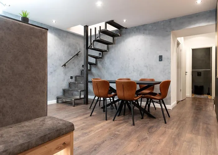Downtown Luxury By Stlcz With 2 Bathrooms