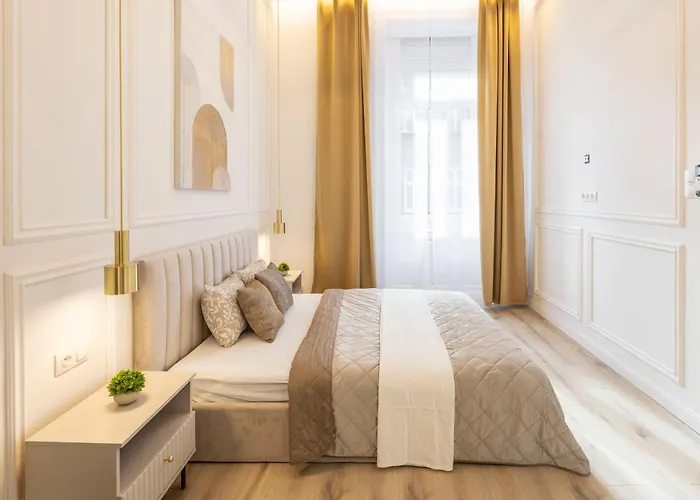 Exclusive & Prestigious Central Residence W/ Balcony