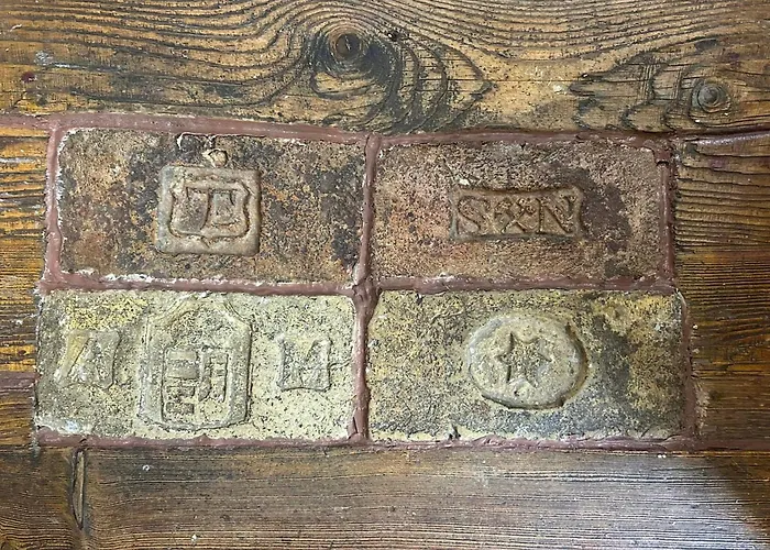 Rustic In The Jewish Quarter