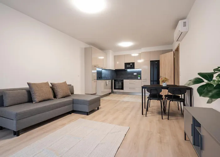 Szabolcs Apartments