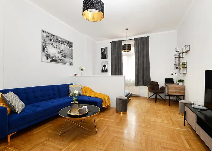 Singer Residence R162