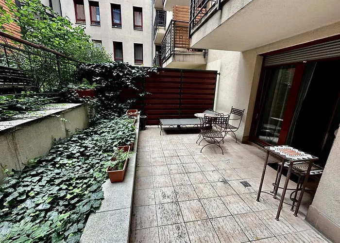 Leda Apartments