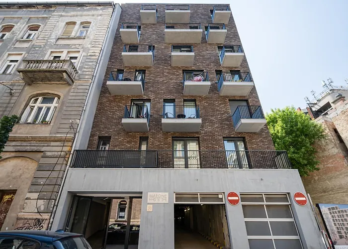 Peter Apartment With Terrace