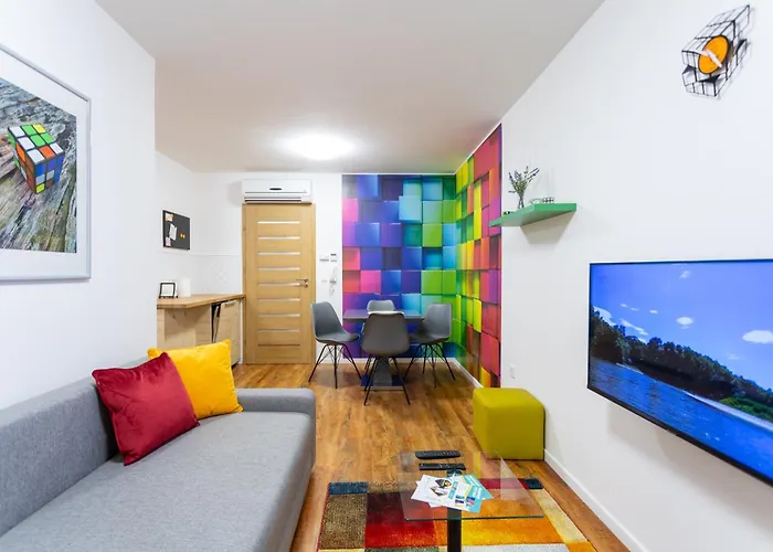 Downtown Cube