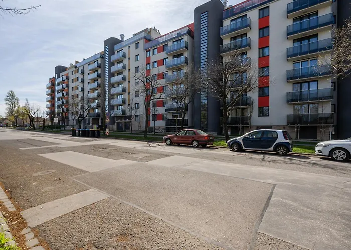 All You Need In Bp - Garage, Terraces, Aircon
