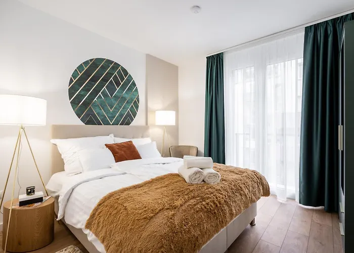 Rose Garden Residence - Boutique Apartments In City Center