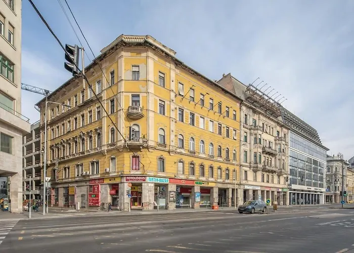 Full Comfort, 4 Bedrooms In The Heart Of The City