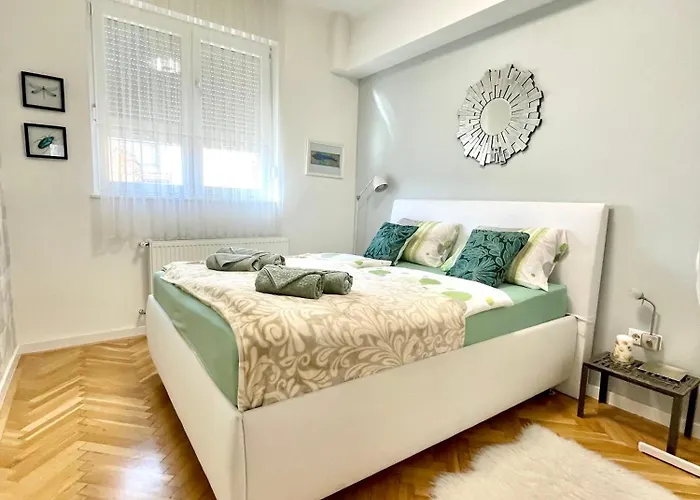 Mint Pearl 3 Rooms 2 Bathrooms At Kálvin Square
