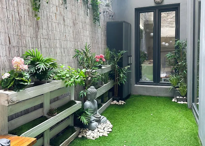 Urban Studio With Private Garden Near Andrassy