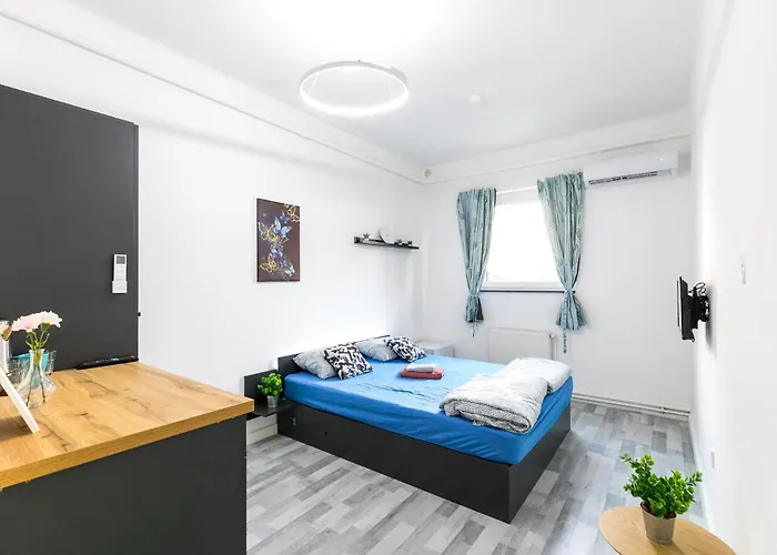 Mariposa Apartments