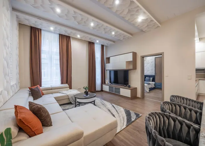 Exclusive N' Grand City Center Residence With 5 Bedrms