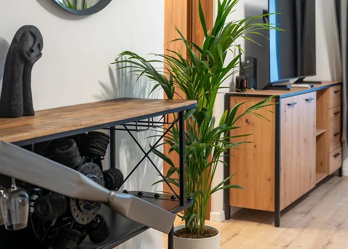 Stylish Superior Apartment ,2 Bedrooms, 3 Ac, Metro 2 Min, Prime Central Location Budapest, Guest Favorite