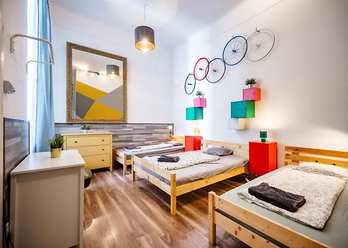Very Central - 2 Bedrooms And 2 Bathrooms