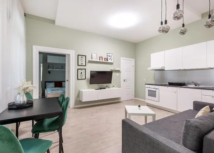 Cs14 Gold Apartment