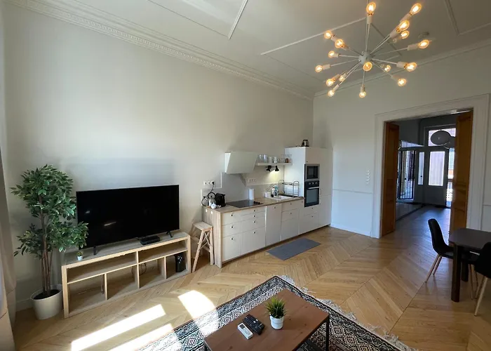 City Center 3, Elegant And Cozy 2Br In City Center!