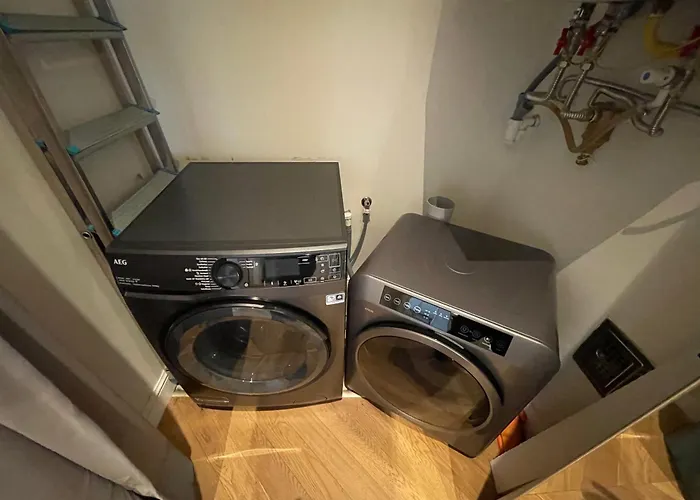 City Center 3, Elegant And Cozy 2Br In City Center!