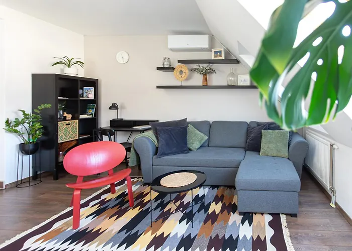 Floral Bliss Apartment