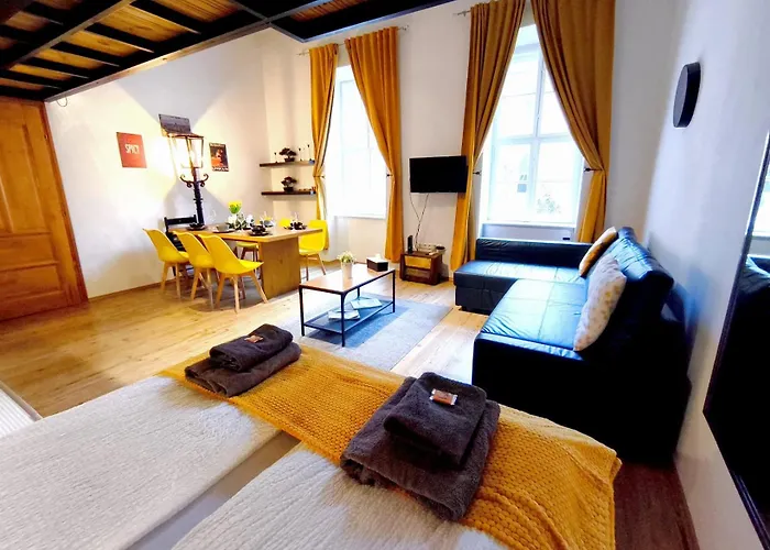 Mooki Rumbach Budapest
