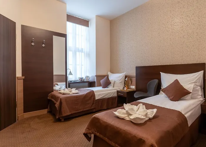 Central Hotel 21