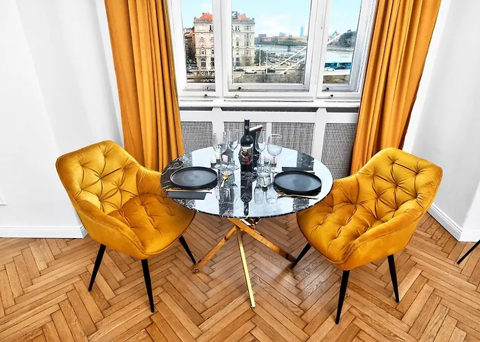 Budapest Riverfront Lux
