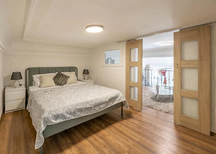Cozy Quentin Apartment Near Danube River