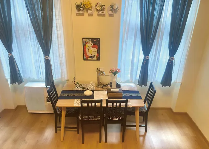 Quiet Cozy Studio City Center 2Min Metro Sweetspot