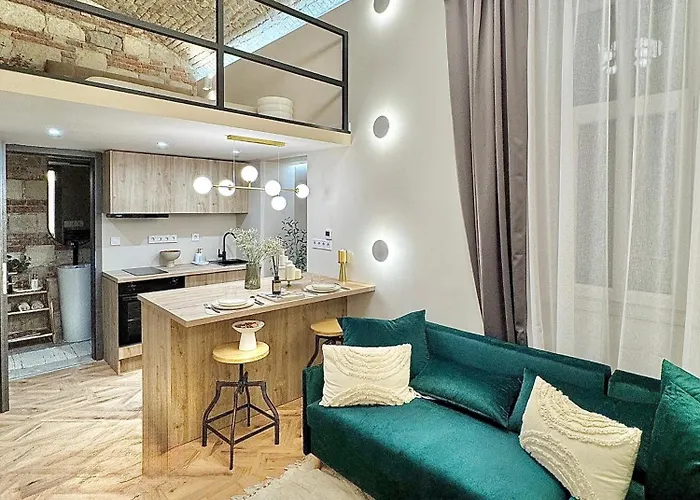 Central Luxe Studio