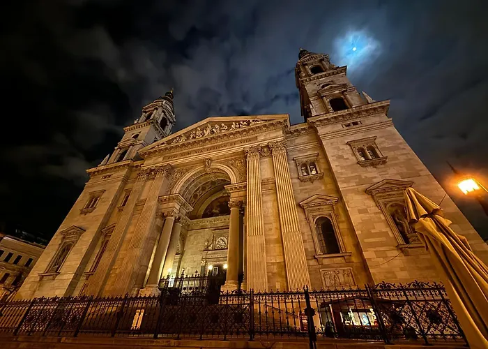 Basilica -Quiet, Privat, Balcony, The Best Area