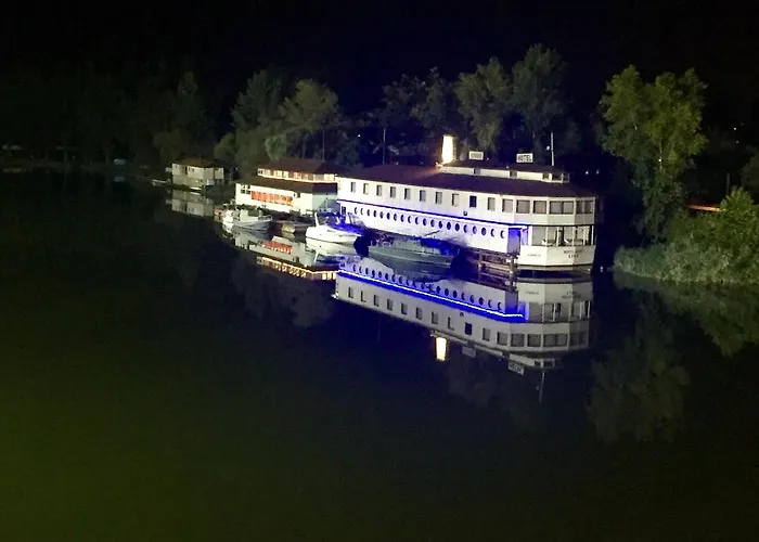Botel Lisa