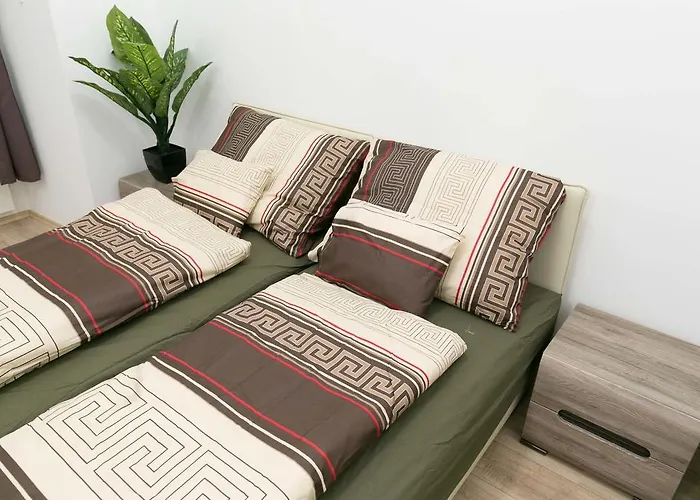 Leonardo Boutique M-Square