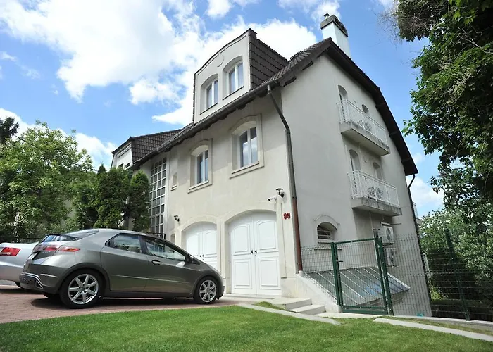 Hillside Premium Apartments