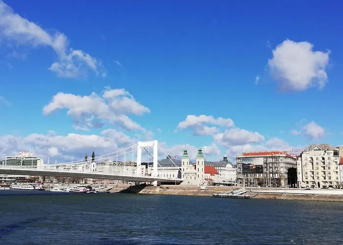 Bp Residence Danube Riverbank