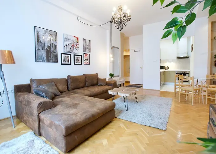 Standard Apartment by Hi5 - Madách Imre 1