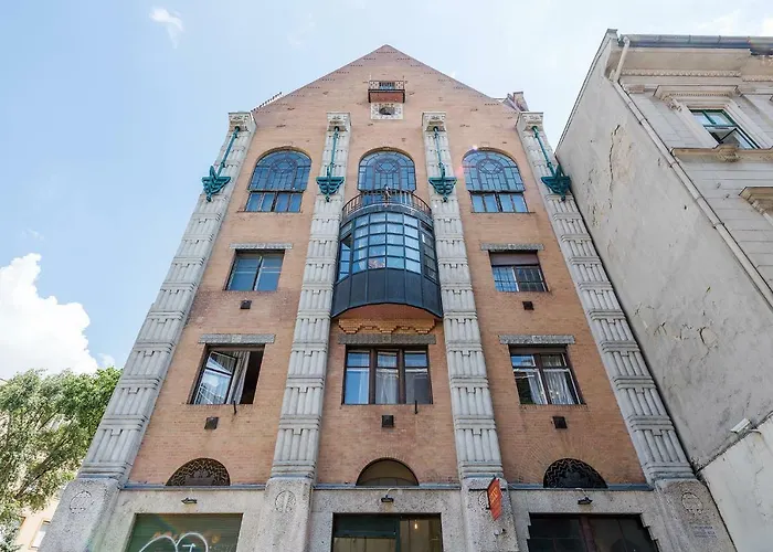 Industrial Style Appartment With Ac Steps To Gozsdu